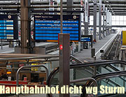 Orkantief "Niklas" @ München: Hauptbahnhof wegen Sturmschaden geschlossen am 31.03.2015. Auch am 01.04.2015 zum Betriebsbeginn nur eingeschänktes Angebot bei der S-Bahn (©Foto. Martin Schmitz)
